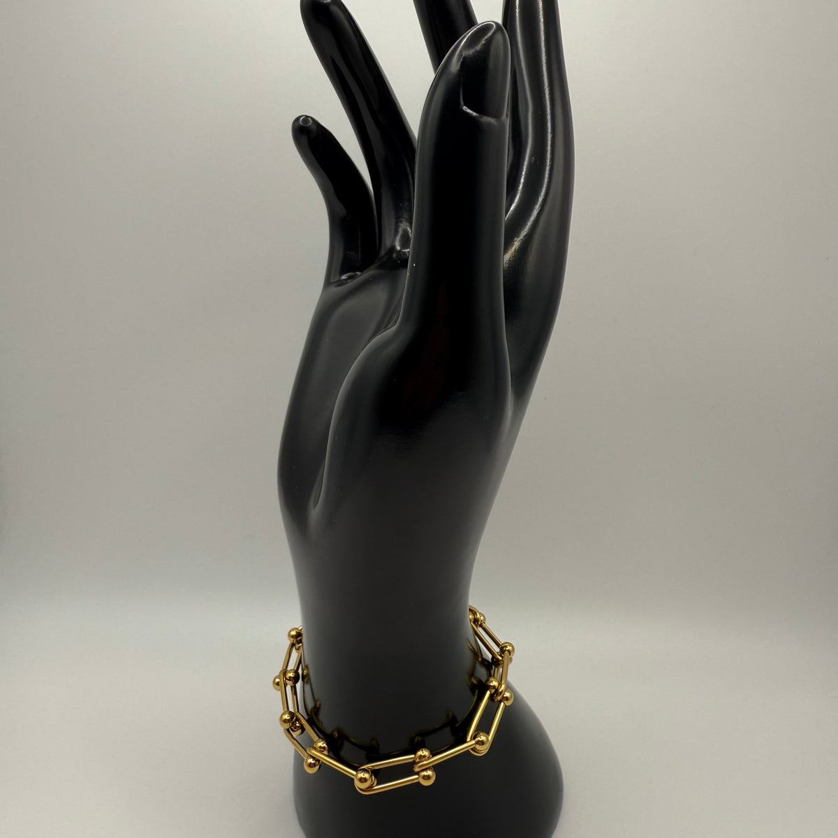 Pulsera de eslabones dorados