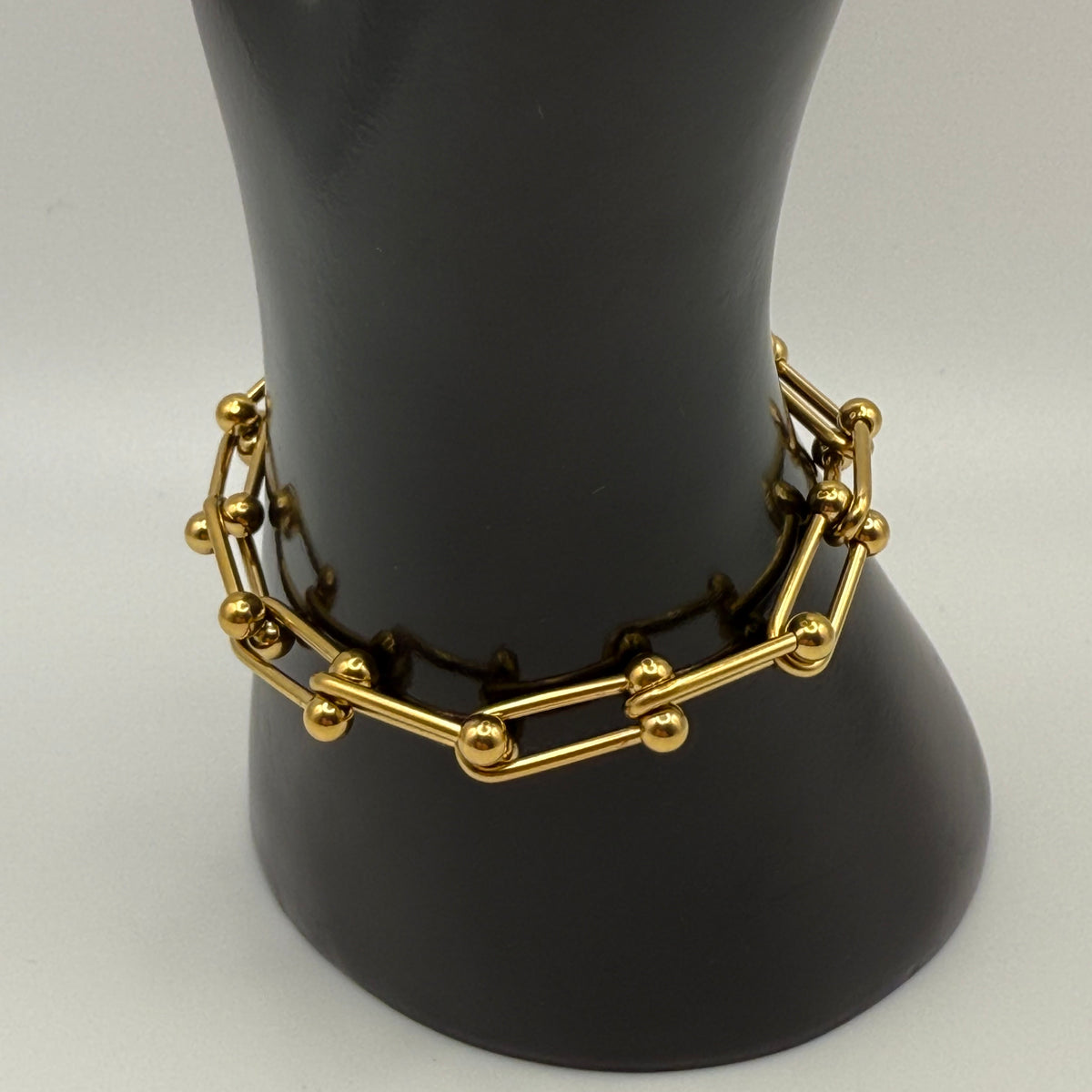 Pulsera de eslabones dorados