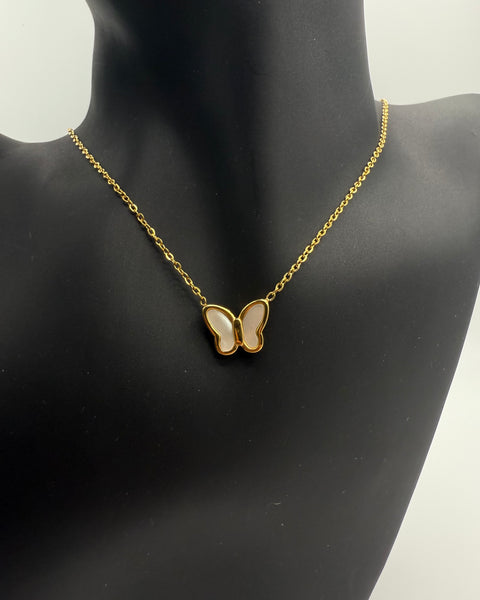 Collar de mariposa