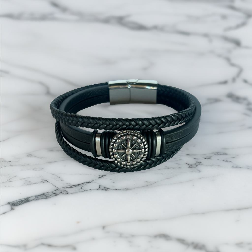 Pulsera con dije de brújula náutica