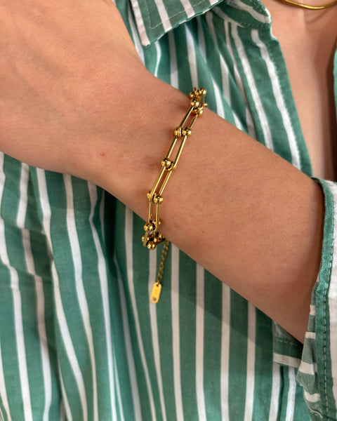 Golden Link Bracelet