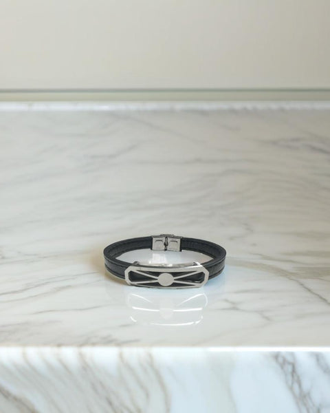 Pulsera geométrica de plata y negra