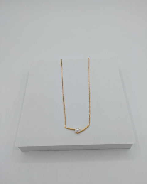 Collar de barra de oro con pera